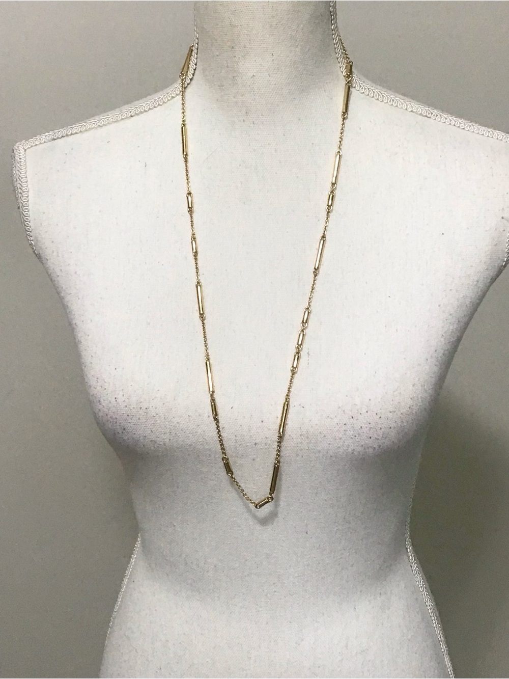 Kate Spade New York Raising the Bar Long Scatter Necklace – Gold tone